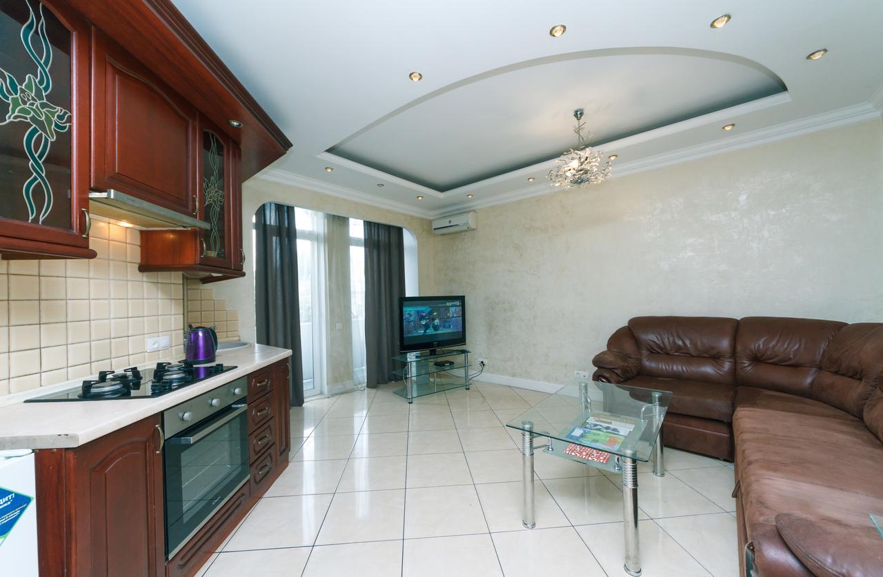 Two Bedroom Apartment On Kreschatik, Kyiv Center With Great View Dış mekan fotoğraf